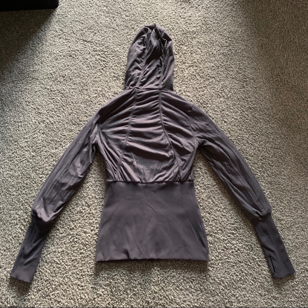 Lululemon Reversible Zip-Up - Picture 4 of 8